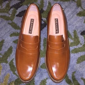 MANET size 8 loafers